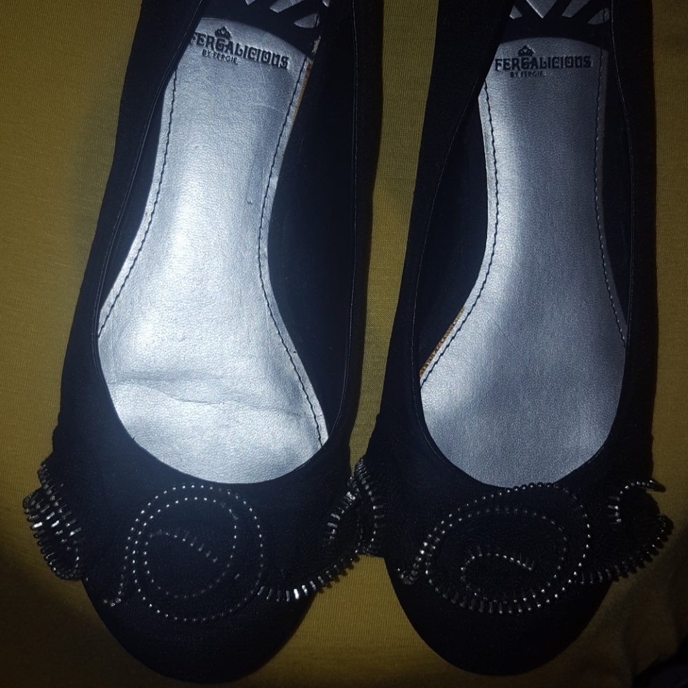 Flat shoes